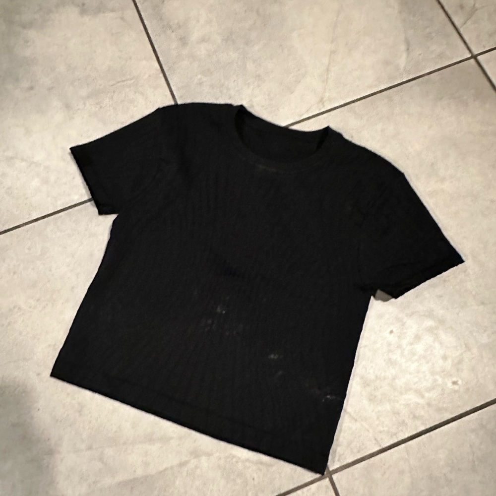 Fabletics Black Short Sleeve Athletic Top
